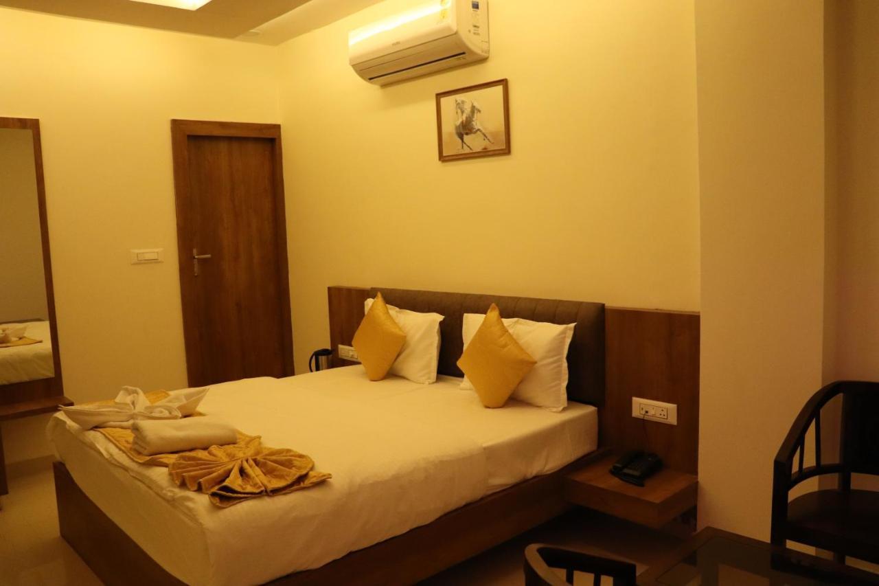 Hotel Jmb Jodhpur  Eksteriør bilde